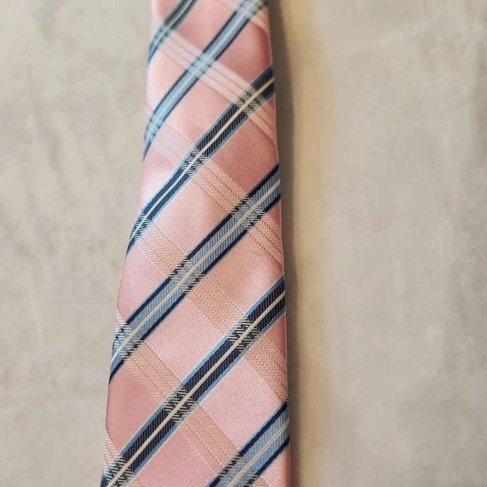 Bergamo New York striped clip